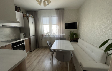 Екатеринбург, ул. Краснолесья,74