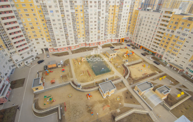 Екатеринбург, ул. Николая Островского,5