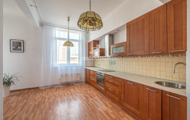 Екатеринбург, ул. Белинского,180