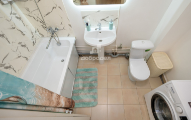 Екатеринбург, ул. Хрустальногорская,93