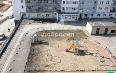 Екатеринбург, ул. Рощинская,21