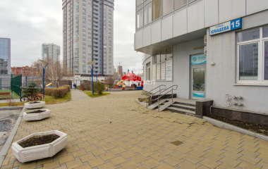 Екатеринбург, ул. Юмашева,15