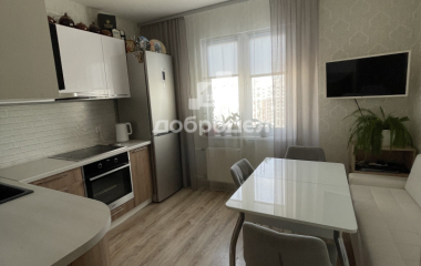 Екатеринбург, ул. Краснолесья,74