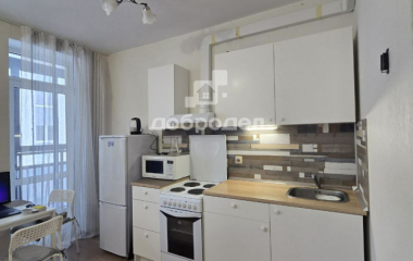 Екатеринбург, ул. Крестинского,2