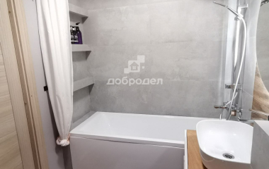 Екатеринбург, ул. Хрустальногорская,88-2