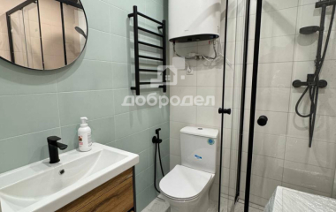 Екатеринбург, ул. Хуторская,1/4