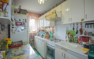 Екатеринбург, ул. Серафимы Дерябиной,21