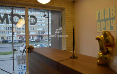 Екатеринбург, ул. Бакинских комиссаров,100