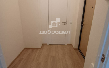 Екатеринбург, б-р. Новосинарский,7