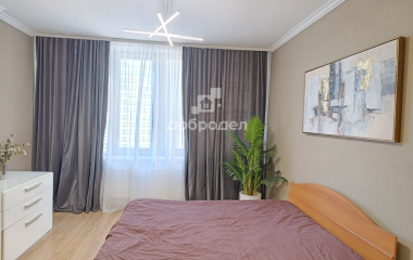 Екатеринбург, мкр. Светлый,1