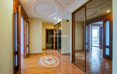 Екатеринбург, ул. Юмашева,15