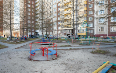 Екатеринбург, ул. 40-летия Комсомола,32а