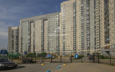 Екатеринбург, ул. Михеева М.Н.,2