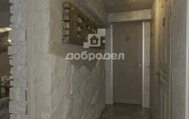 Екатеринбург, ул. 40-летия Октября,25