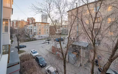 Екатеринбург, ул. Стрелочников,6