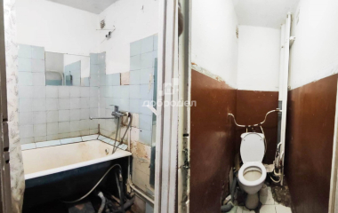 Екатеринбург, ул. 40-летия Комсомола,32/2