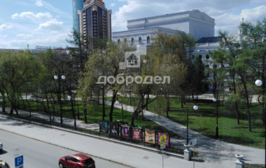 Екатеринбург, пр-кт. Ленина,48