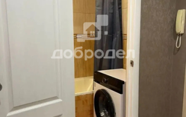 Екатеринбург, б-р. Самоцветный,6