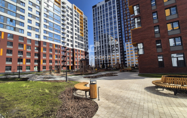 Екатеринбург, ул. Крауля,107/4