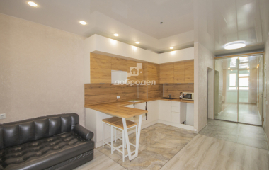 Екатеринбург, ул. Николая Островского,2/2