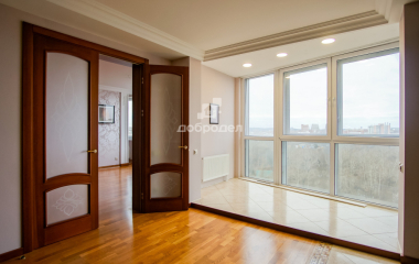 Екатеринбург, ул. Юмашева,15