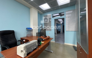 Екатеринбург, ул. Крестинского,44