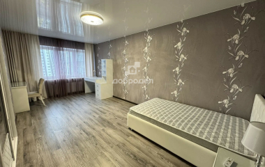 Екатеринбург, ул. Юмашева,11