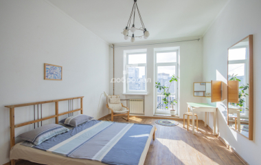 Екатеринбург, пр-кт. Космонавтов,48