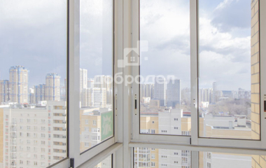 Екатеринбург, ул. Николая Островского,5