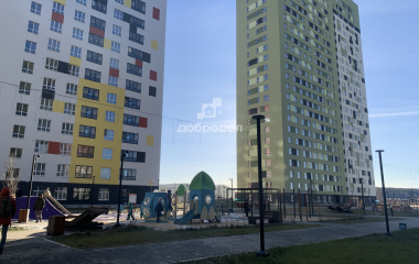 Екатеринбург, ул. Академика Ландау,35