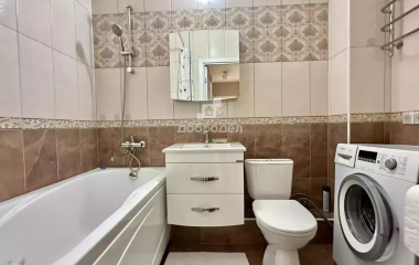 Екатеринбург, ул. Хрустальногорская,87