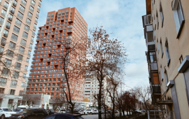 Екатеринбург, ул. Красных командиров,12