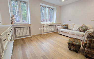 Екатеринбург, ул. Адмирала Ушакова,4