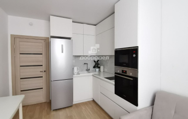 Екатеринбург, ул. Хрустальногорская,88-2