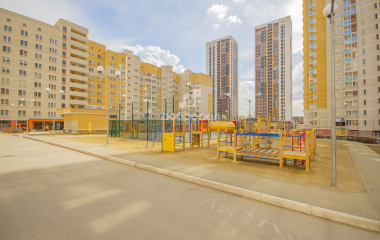 Екатеринбург, ул. Николая Островского,5