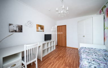 Екатеринбург, ул. Кировградская,4