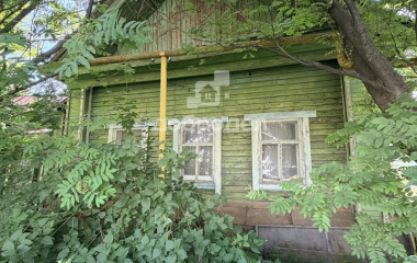Бобровский, ул. Краснодеревцев, 88