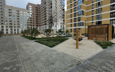 Екатеринбург, б-р. Новосинарский,5
