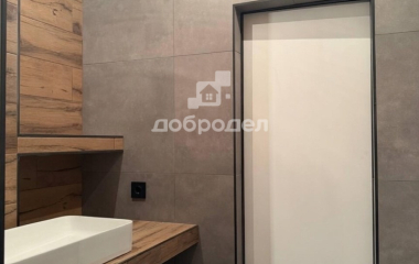 Екатеринбург, ул. Академика Ландау,9