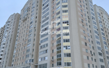 Екатеринбург, ул. Крауля,93