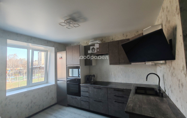 Екатеринбург, ул. Уральских рабочих,42