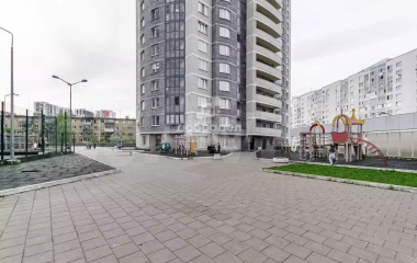 Екатеринбург, ул. Пехотинцев,4/2