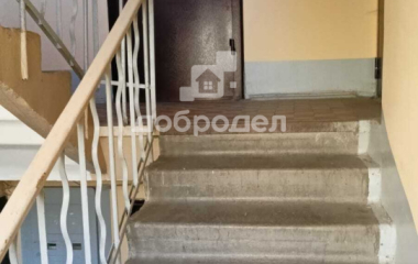 Екатеринбург, ул. Пальмиро Тольятти,15б