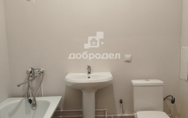 Екатеринбург, б-р. Новосинарский,3