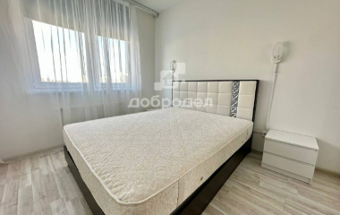 Екатеринбург, ул. Хрустальногорская,93