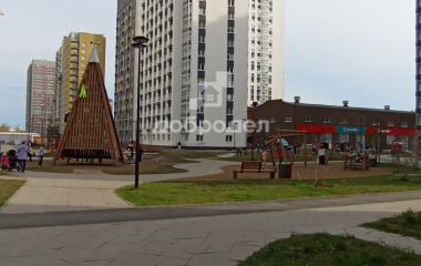 Екатеринбург, ул. 40-летия Комсомола,35