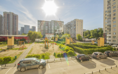 Екатеринбург, ул. 8 Марта,181 к6