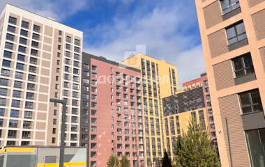 Екатеринбург, б-р. Золотистый,19