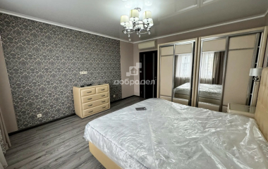 Екатеринбург, ул. Юмашева,11