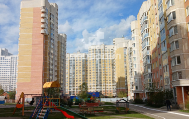 Екатеринбург, ул. Уральских рабочих,80